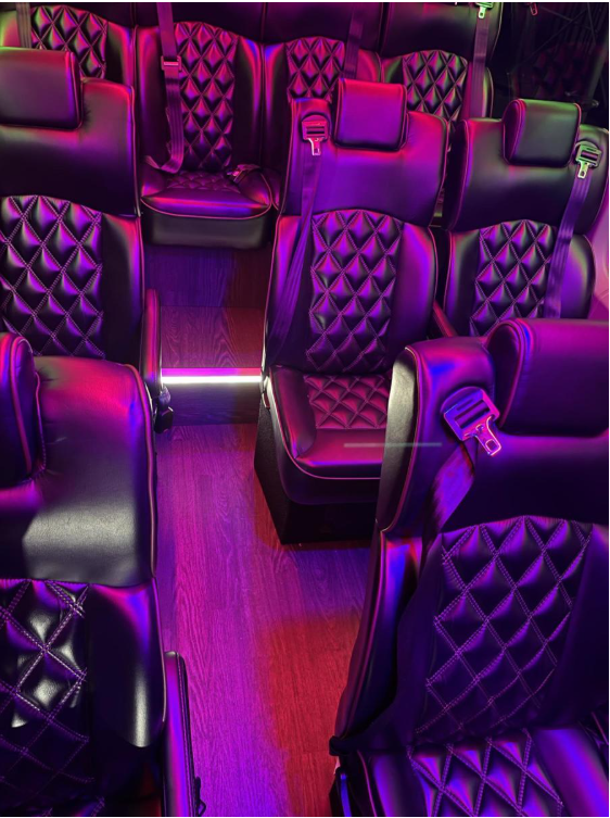 Black Executive Mercedes sprinter - Photo 2