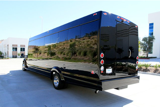 Ford F550 Shuttle Bus - Photo 4
