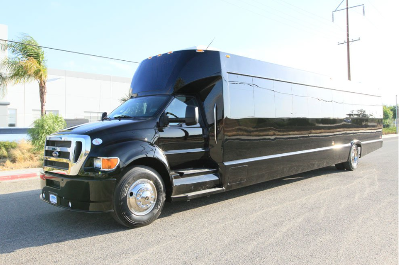 Ford REAR-WINDOW Shuttle - Photo 4