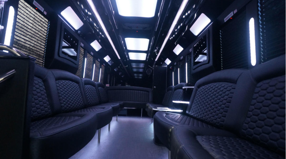 The Tiffany Party Bus - Photo 5