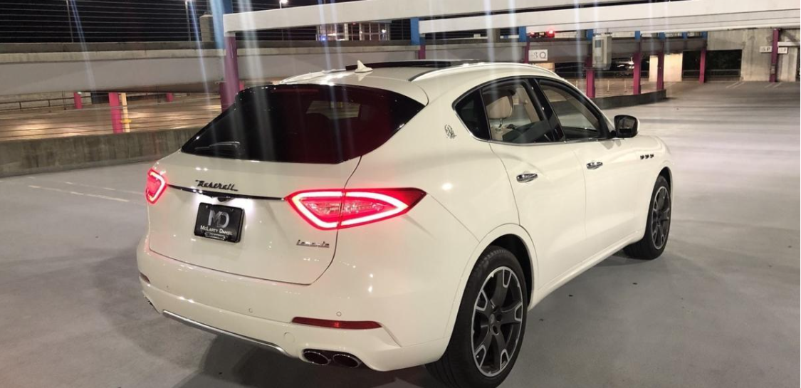 Audi A8 L Sedan 2-pass 3 bags - Photo 6