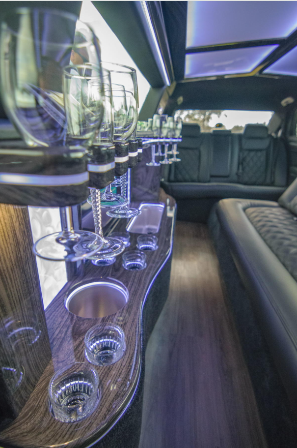 Chrysler 300 stretch black - Photo 3