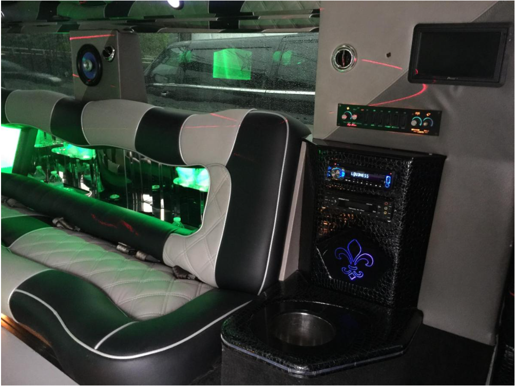 Hummer H2 Stretch white - Photo 3