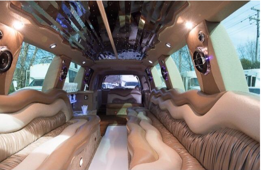 Luxury Lincoln Navegator Stretch white - Photo 2